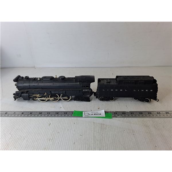 Lionel Model Steam Engine with Coal Car