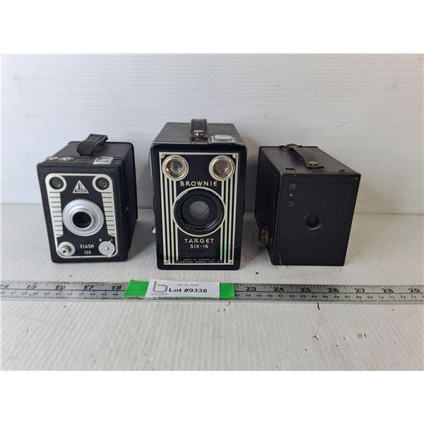 Vintage Brownie & Tower Flash Cameras
