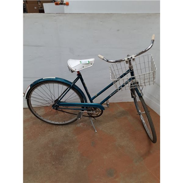 * Vintage Women's Triumph Bicycle - 26" Tires & 20" Frame - Cannot Ship