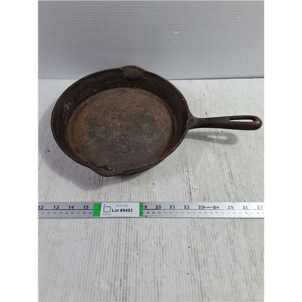 9" Cast Iron Frying Pan Stamped Brockville No.9