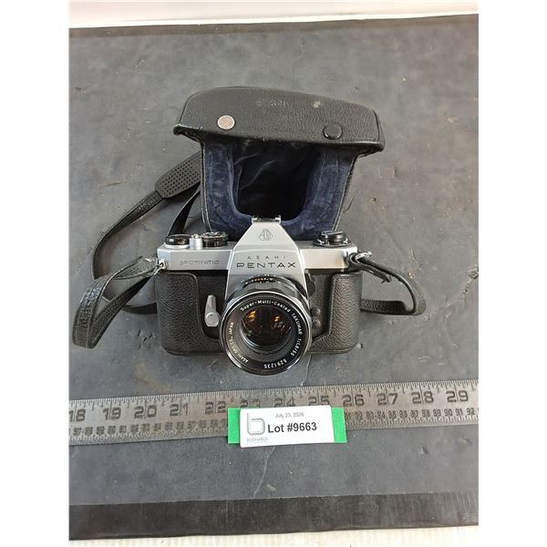 Pentax Asahi Spotmatic Film Camera w/Carry Case