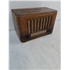 Image 2 : Vintage Arcadia by Macleods Tube Radio