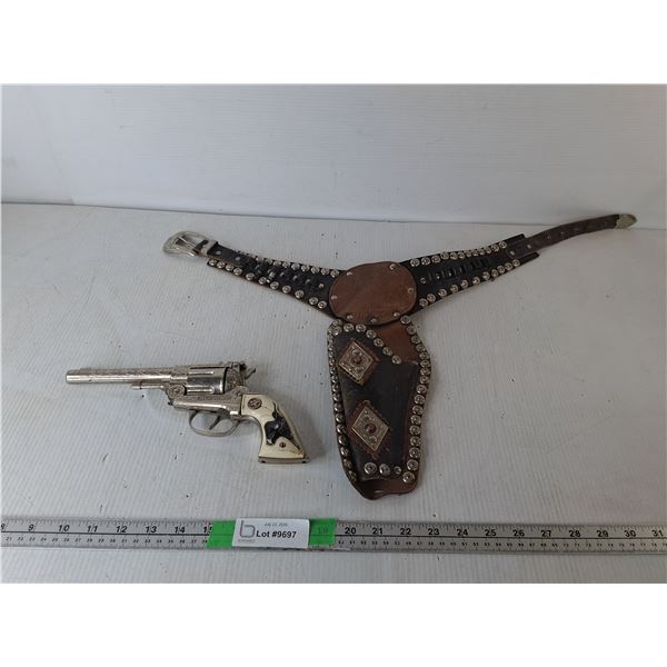 Texan 38 Toy Pistol & Wild Bill Hickok Holster