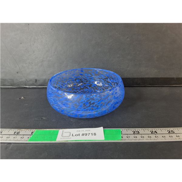 Hand-blown Art Glass Bowl 5.5"