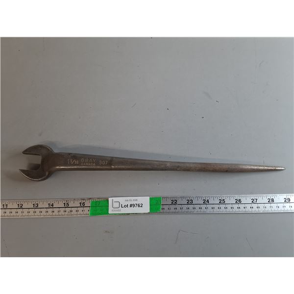 1 1/16 Gray Canada Spud Wrench 17"