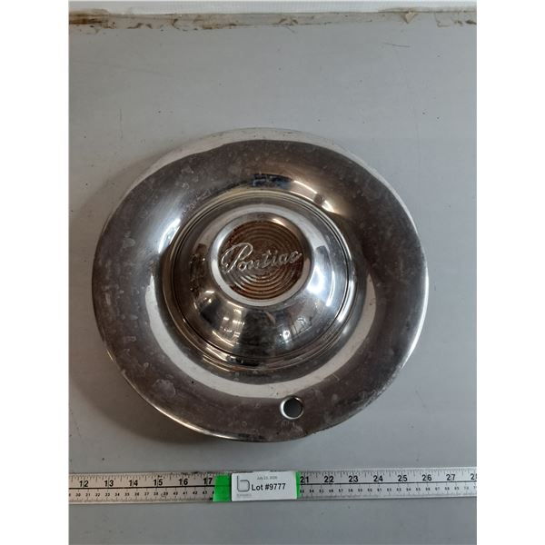 Vintage Pontiac Hubcap 15"