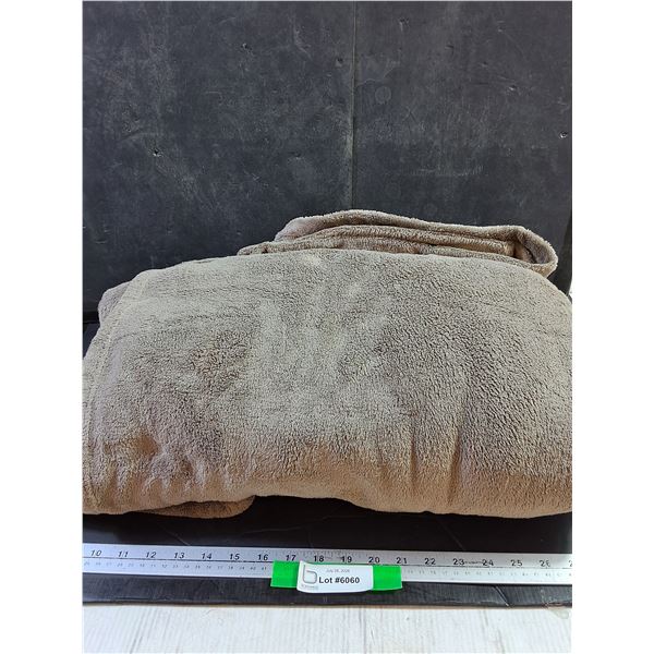 Brown Blanket - 7' x 7'