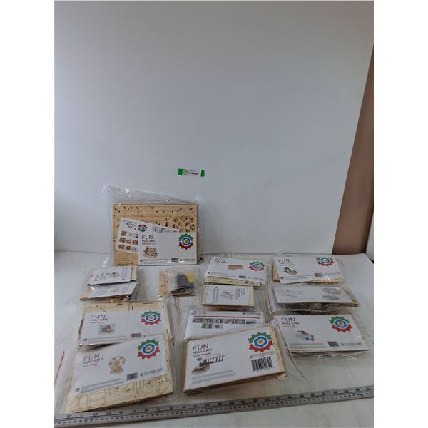 (12) New Minimakers STEM Building Toys
