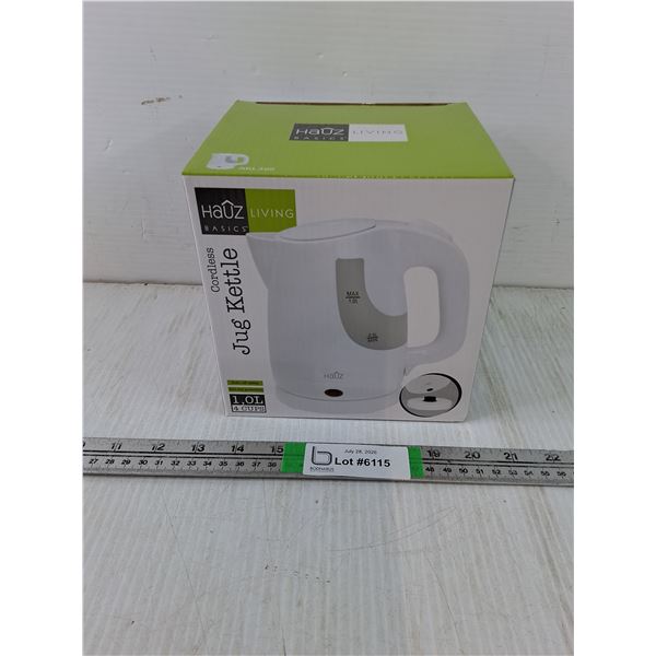 Hauz Basic Living Cordless Tabletop Coffee/Tea Kettle (NIB)