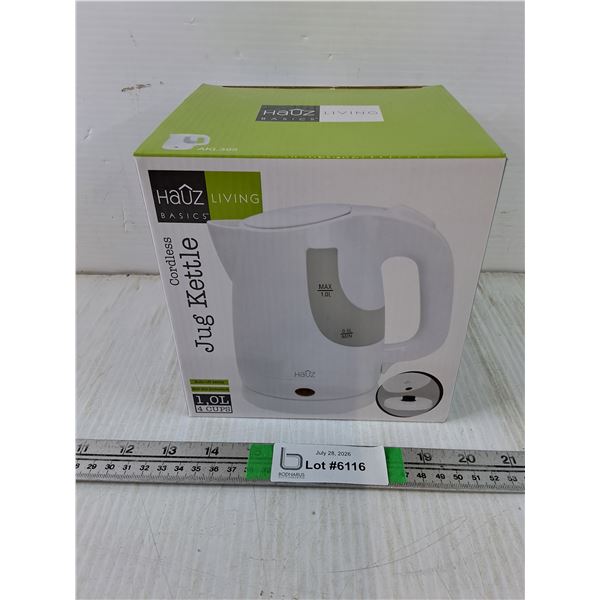 Hauz Basic Living Cordless Tabletop Coffee/Tea Kettle (NIB)