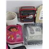 Image 6 : Portable Radio, CD Case, Computer Mouses, Strap Hinge, Ceramic Planter, Misc