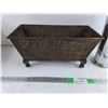 Image 2 : Metal Planter & Toilet Brush