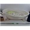 Image 3 : Plastic Baby Bath, Wood Floor Cleaner & Bissell Pet Stain & Odor Cleaner, PICKUP ONLY