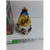 Image 3 : Collectible Musical Water Globe