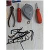 Image 5 : Glue Mouse Traps, Door Holder, Hex Key Set, Bottle Cap Fish Hook, Drivers, Chalk Line, Cord Holder