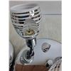 Image 2 : Pair of 3-Light Fixtures - 1 Globe is Broken