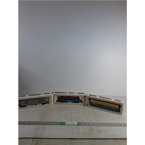 (3) Model Train Cars- Bachman Electric Trains ( as is,cannot authenticate)