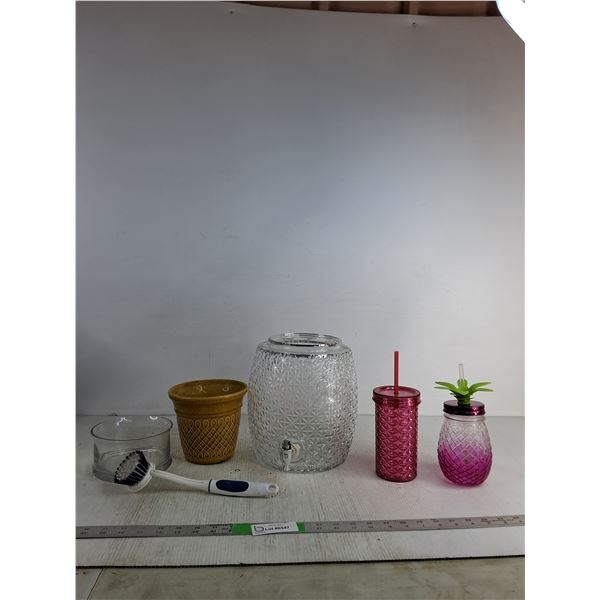 Juice Jug, Pineapple Cup, Dish Brush, Misc ( cannot ship, as is)