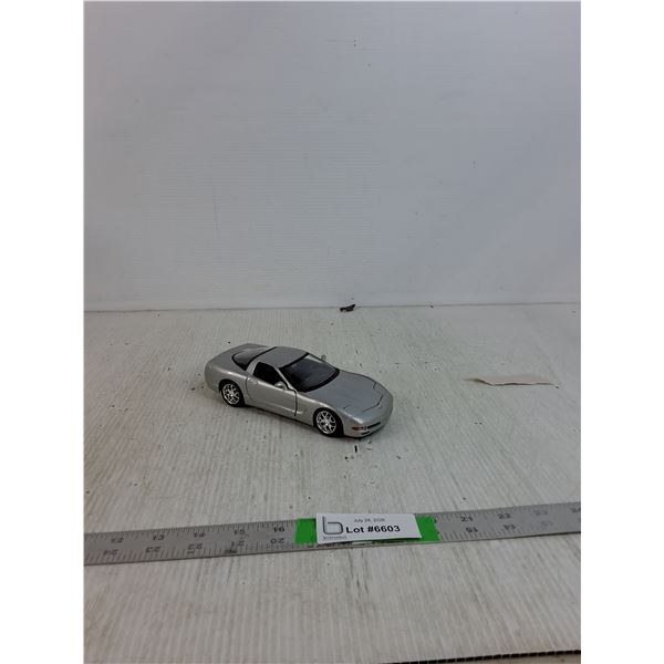 Silver Diecast 1997 Chevrolet Corvette C5 Model Car ( as is, cannot authenticate)