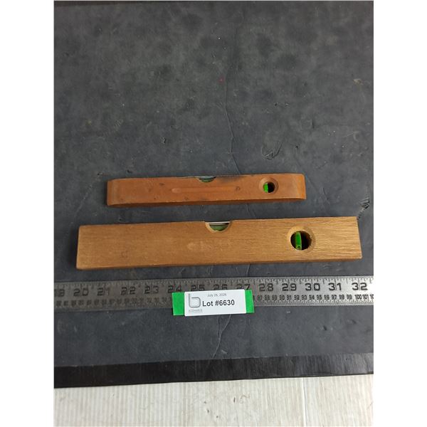 (2) Wooden Levels