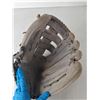 Image 3 : Adult Spalding Left Handed Ball Glove