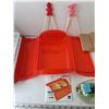 Image 3 : Assorted Kitchenware, Cookbooks, Onion Mask, BC Grilling Planks, Ice Trays, Spatula, Misc