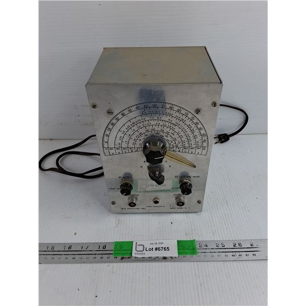 Vintage RCA Signal Generator Kit - As Is