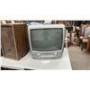 Image 1 : Electrohome EH8151S CRT Television with Built-In VCR Combo, 19"