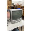 Image 5 : Electrohome EH8151S CRT Television with Built-In VCR Combo, 19"