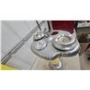 Image 4 : Vintage Chrome and Onyx Smoking Stand Floor Lamp with Frosted Glass Shades