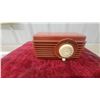 Image 1 : RCA Nipper Vintage AM Radio, Reddish-Brown Bakelite Case with Cream Tuning Dial, 1946r