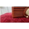 Image 3 : RCA Nipper Vintage AM Radio, Reddish-Brown Bakelite Case with Cream Tuning Dial, 1946r