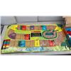 Image 5 : Vintage Remco Giant Wheel Thrills 'N Spills Horse Race Game with Spinner, Board, and More
