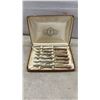 Image 4 : Three Boxed Cutlery Sets: Gourmates by Glo-Hill, Connoisseurs Choice Steak Knives, and More