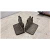 Image 3 : Cast Metal Stagecoach Bookends, Horse Head Bookends, Figurines, and More