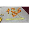 Image 8 : Tyco HO Scale Slot Car Track Pieces, Controllers, Power Supply, and More