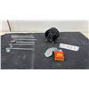 Image 1 : Country Music Hall of Fame Record Coaster Set, 45 RPM Record Adapters and Glass Stir Sticks