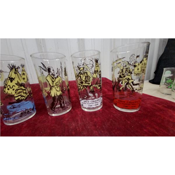 Set of 6 Vintage 1950s Davy Crockett Indian Fighter Hero of the Alamo Glass Tumblers