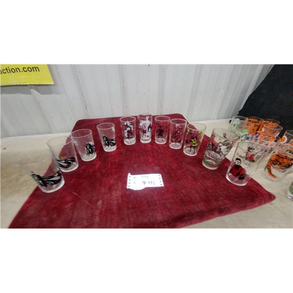 Collection of Vintage McDonald's Batman 1989 Promotional Drinking Glasses and Disney Robin Hood