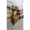 Image 5 : Antique Victorian Oak Sideboard with Carved Crest, Missing Oval Mirror, and Lower Cabinet