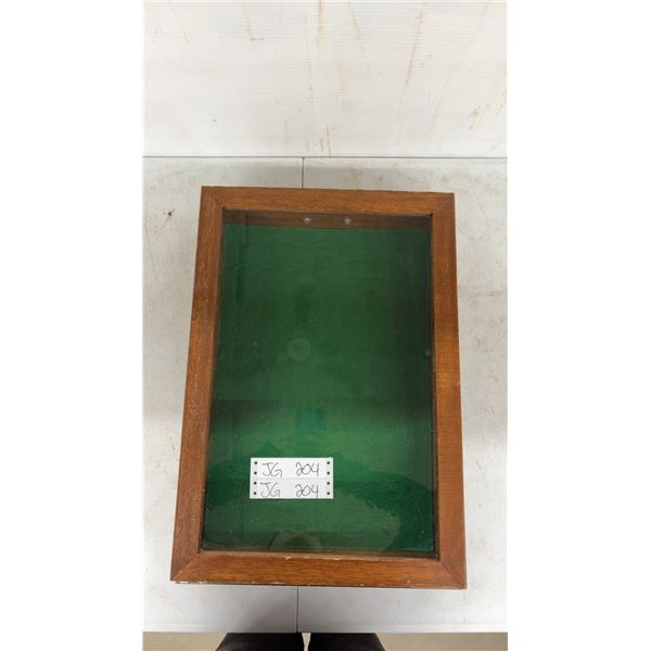 Wooden Showcase 14.5 x 21"