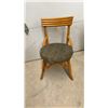 Image 10 : Vintage Rattan Pedestal Dining Table, 26 x 30" with Glass Top and Two Matching Chairs