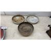 Image 3 : Vintage Chevrolet, Ford Thunderbird, and GMC Truck Hubcaps and Wheel Covers, 5 Pieces