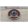 Image 6 : Vintage Chevrolet, Ford Thunderbird, and GMC Truck Hubcaps and Wheel Covers, 5 Pieces