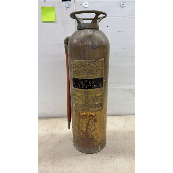 Randolph Soda-Acid 2 1/2-Gallon Chemical Fire Extinguisher, Brass Cylinder