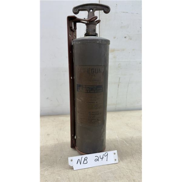 Safegun VL Type No. 2 Carbon Tetrachloride Fire Extinguisher with Mounting Bracket