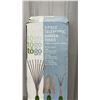 Image 4 : Togo 3-Piece Telescopic Garden Tool Set and 1.3-Gallon Home and Garden Sprayer
