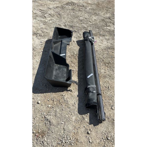 GMC Underseat Storage Box and 6.5ft Box Tonneau Cover