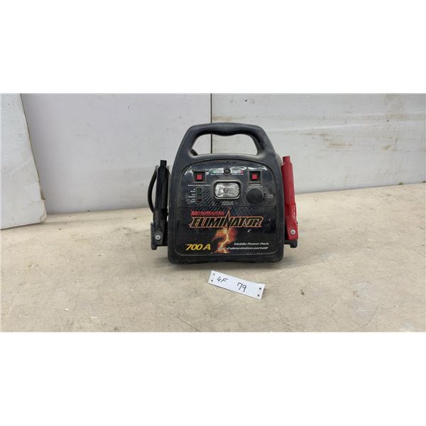 MotoMaster Eliminator 700A Mobile Power Pack Portable Jump Starter