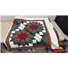 Image 4 : Quilted Star Block Pattern Quilt in Maroon, Teal, and Off-White